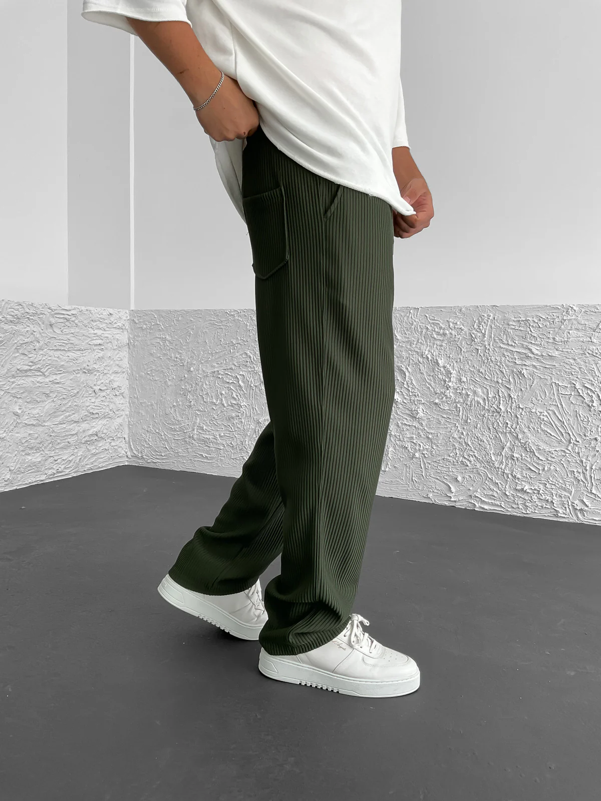 Wyatt™ | Ribbed Relaxed Fit Trousers