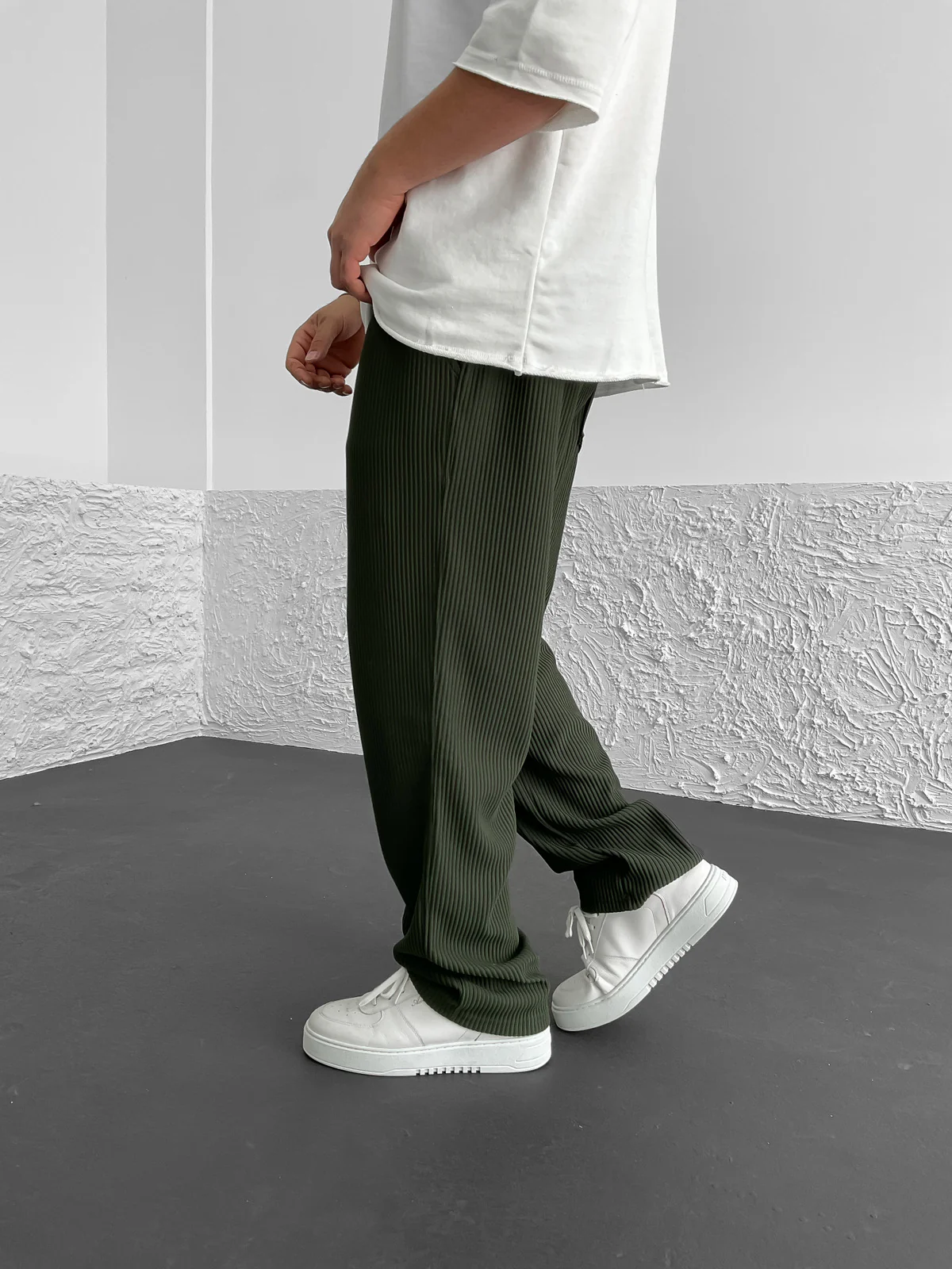 Wyatt™ | Ribbed Relaxed Fit Trousers