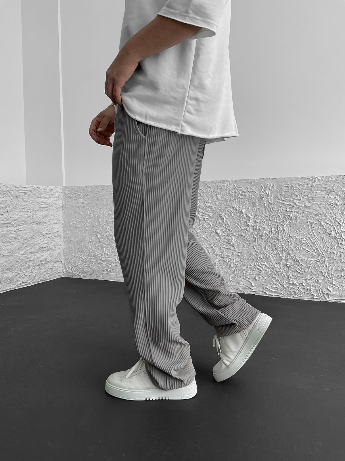 Wyatt™ | Ribbed Relaxed Fit Trousers