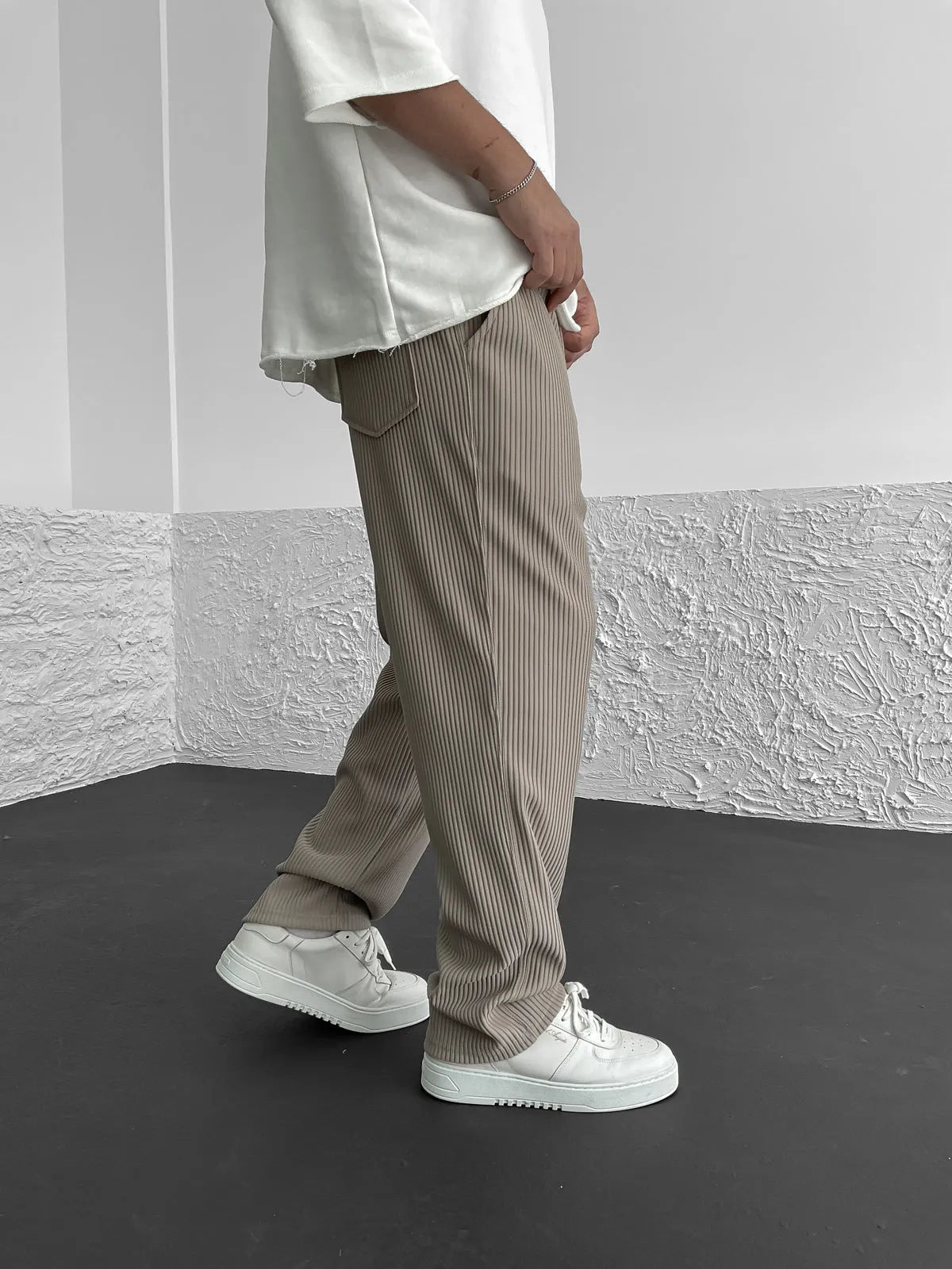Wyatt™ | Ribbed Relaxed Fit Trousers