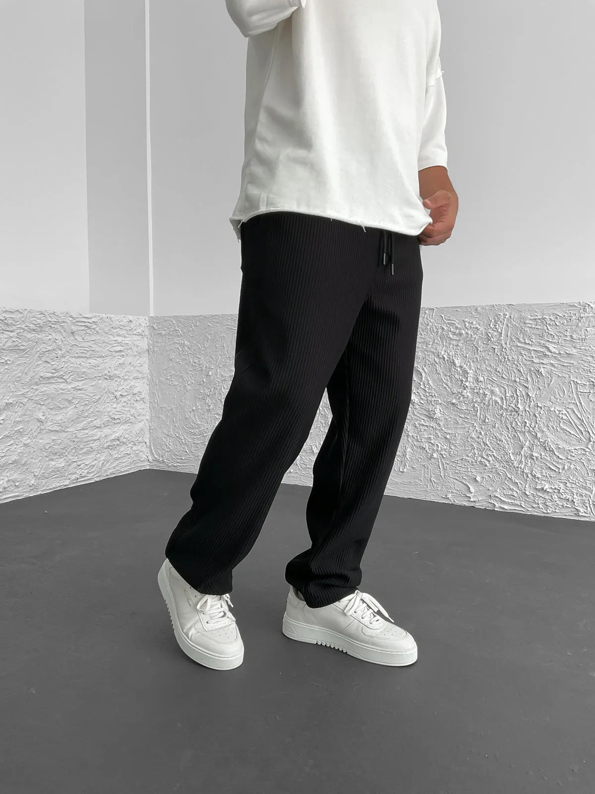 Wyatt™ | Ribbed Relaxed Fit Trousers