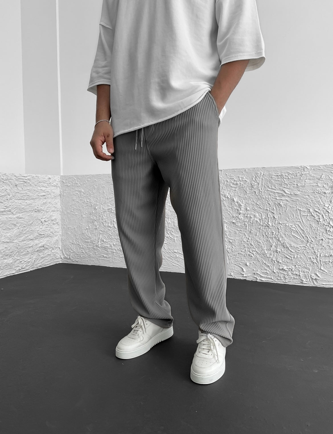 Wyatt™ | Ribbed Relaxed Fit Trousers
